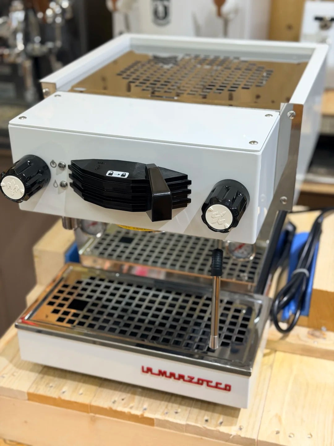 La Marzocco Linea Mini – Friendly White Edition